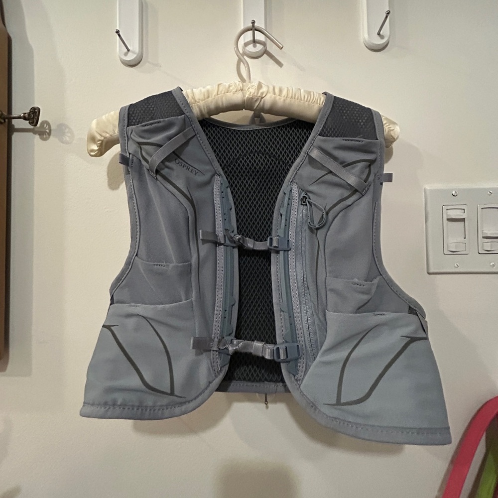 OSPREY Women's Gray Active Vest